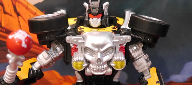 Transformers Hot Wheels Bone Shaker is a solid collaboration figure Transformers Hot Wheels Bone Shaker is a solid collaboration figure