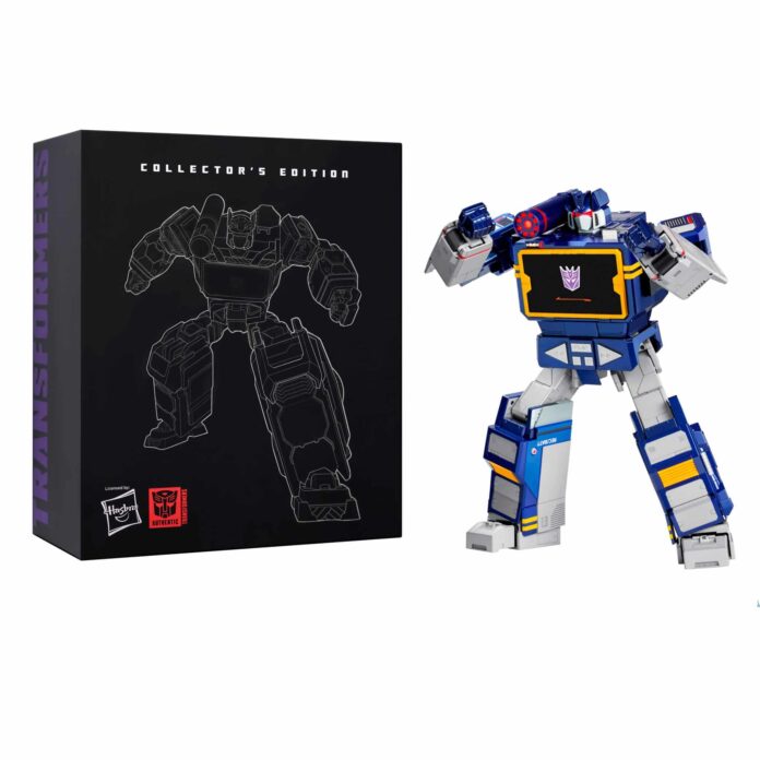 Robosen reveals the Transformers Soundwave Auto-Converting Robot