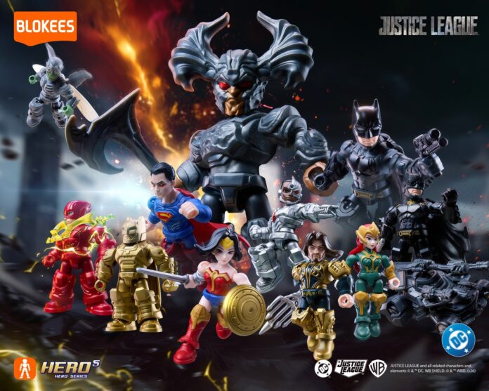 The Justice League arrive with Blokees’ DC Defender Version 02