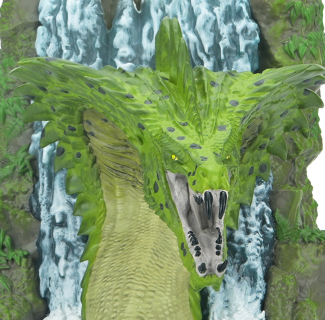 Protect RPG Tomes of Adventure with 'D&D Bookend: Green Dragon' Protect RPG Tomes of Adventure with 'D&D Bookend: Green Dragon'