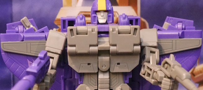 The Transformers Studio Series: Transformers: The Movie Astrotrain is a mess of a figure - Graphic Policy The Transformers Studio Series: Transformers: The Movie Astrotrain is a mess of a figure - Graphic Policy