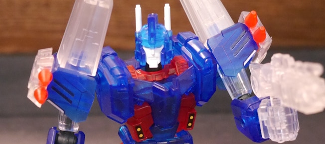 Blokees Build: Blokees Transformers Promotional IDW Ultra Magnus (Transparent Version) - Graphic Policy Blokees Build: Blokees Transformers Promotional IDW Ultra Magnus (Transparent Version) - Graphic Policy